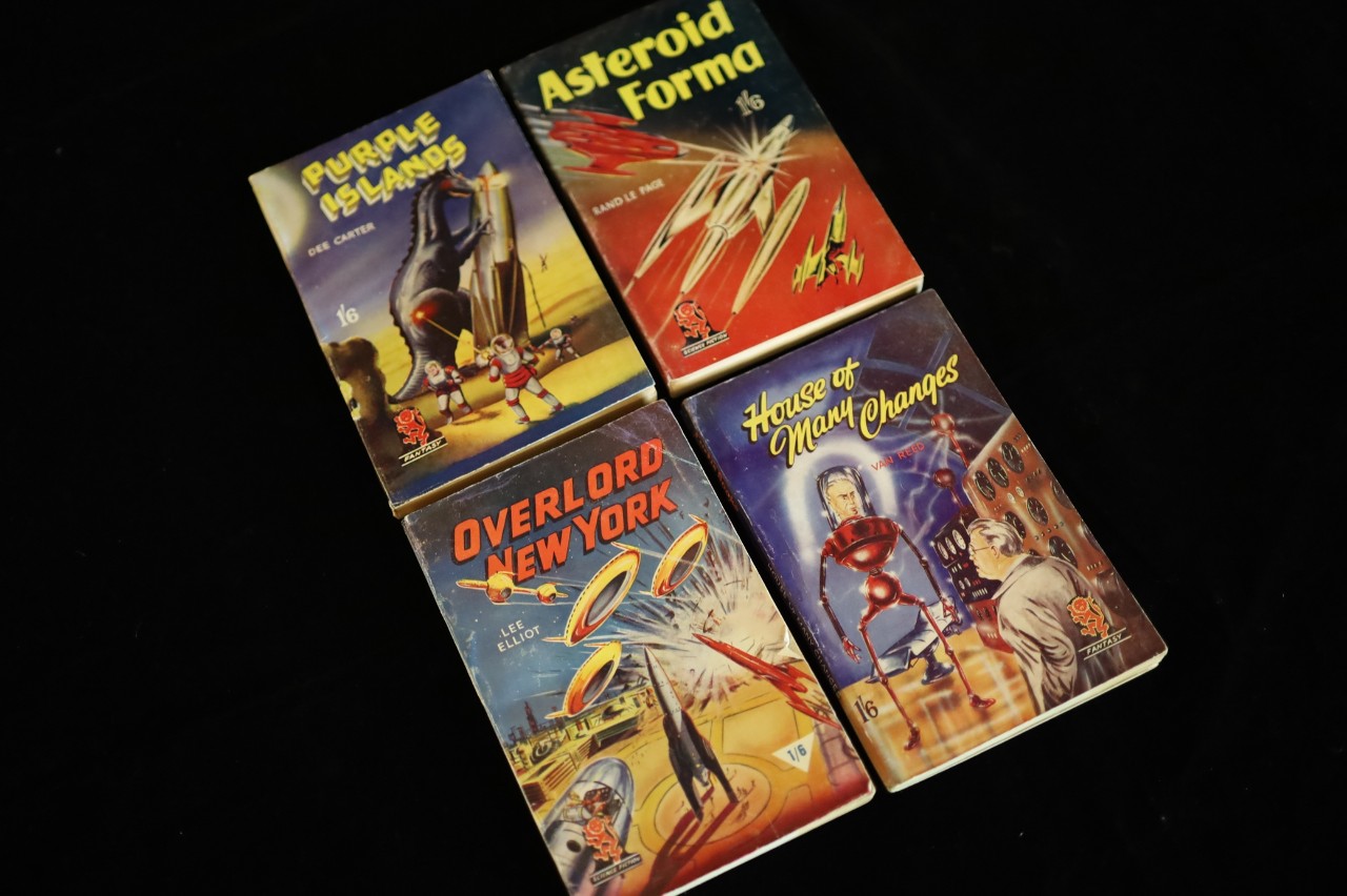A group of pulps published by Curtis Warren
